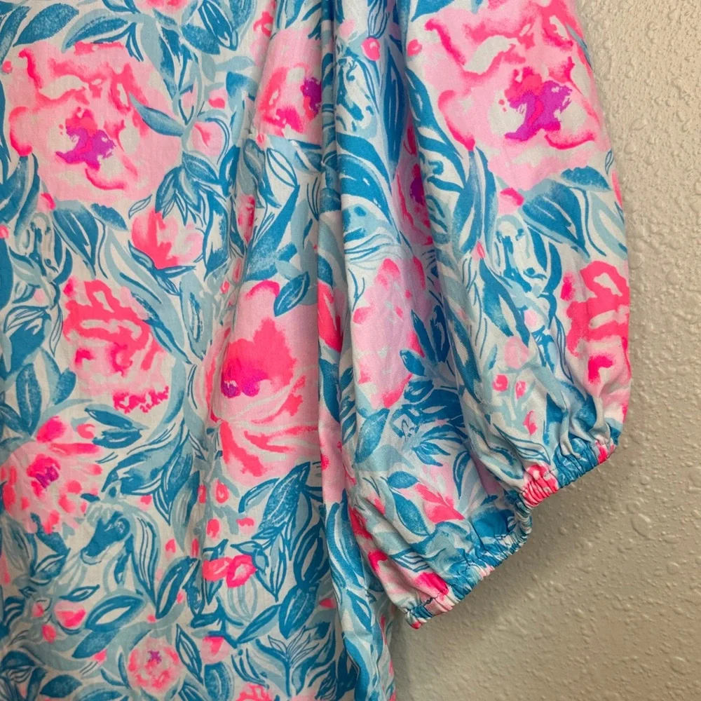 Lilly Pulitzer Ivee “Bondi Blue my Little Peony” Floral Puff Sleeve Cotton Vneck